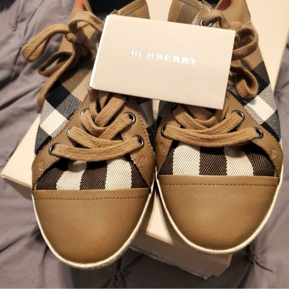 Burberry Shoes - Burberry Vintage Housecheck Sneakers